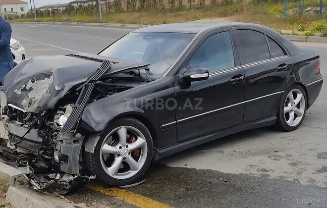 Mercedes C 230 2006, 340,000 km - 2.5 л - Bakı