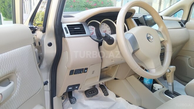 Nissan Tiida-19