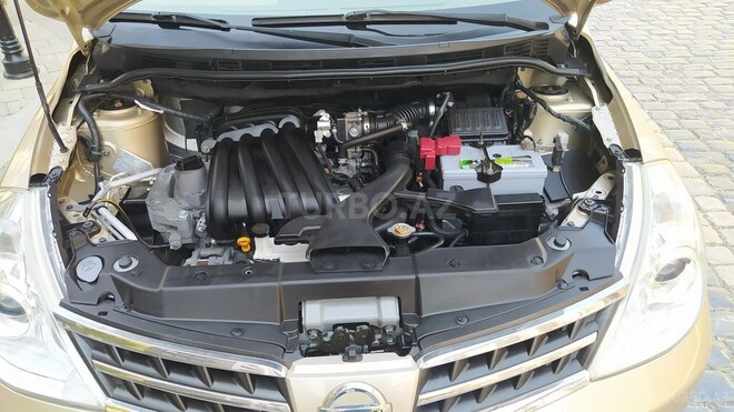 Nissan Tiida-8