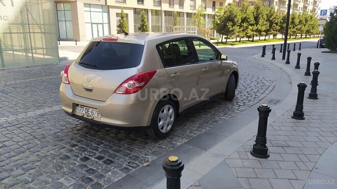 Nissan Tiida-2
