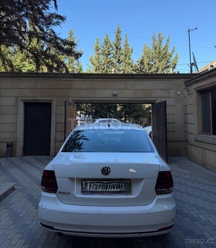 Volkswagen Polo 2018, 49,000 km - 1.6 l - Bakı