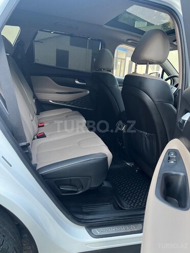 Hyundai Santa Fe-12