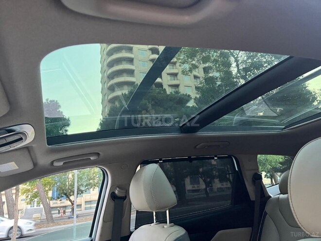 Hyundai Santa Fe-13