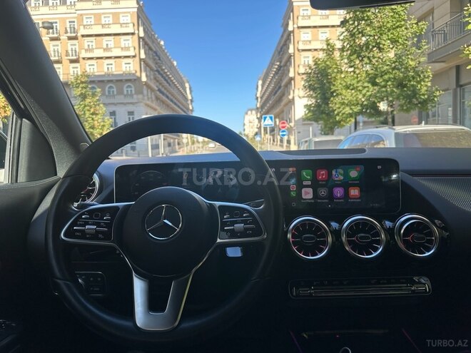 Mercedes GLA 250-6