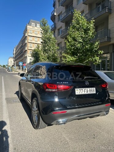 Mercedes GLA 250-4