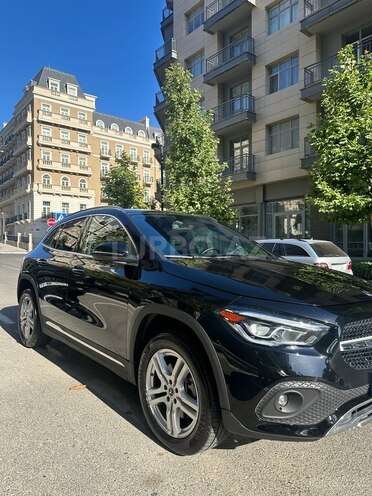 Mercedes GLA 250-8