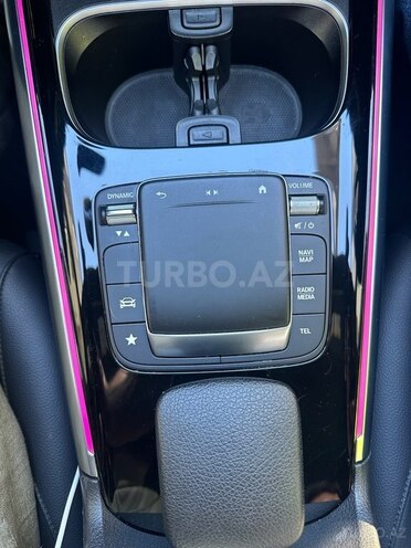 Mercedes GLA 250-12