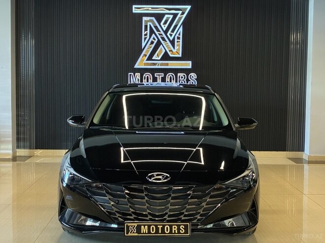 Hyundai Elantra-1