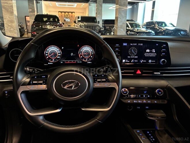 Hyundai Elantra-7