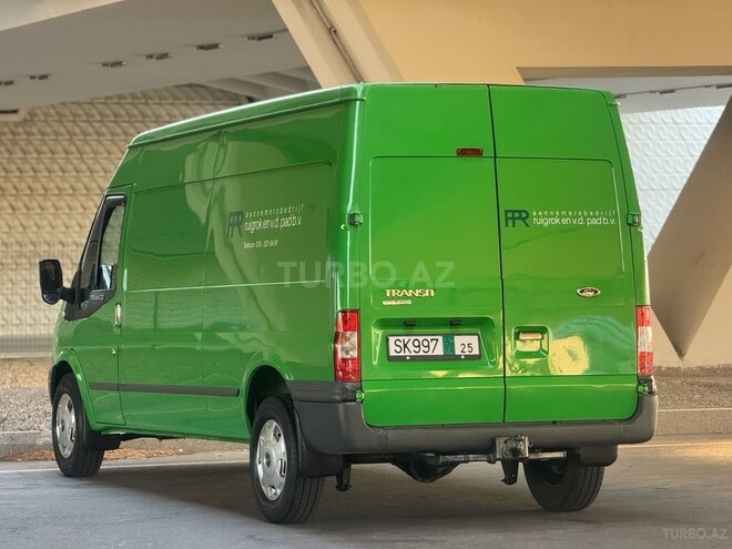 Ford Transit-6