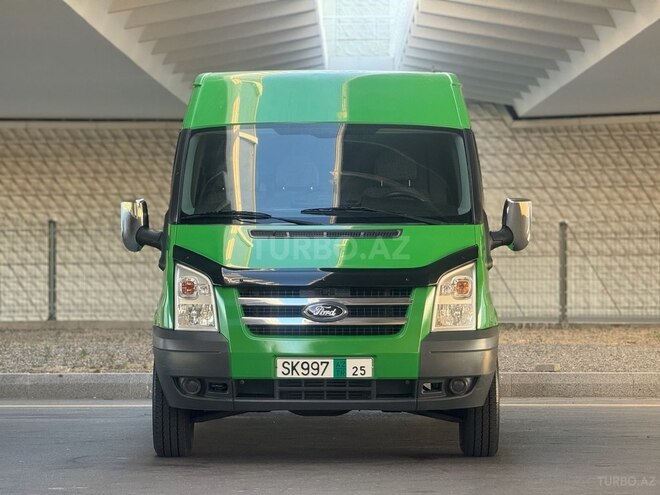 Ford Transit-2
