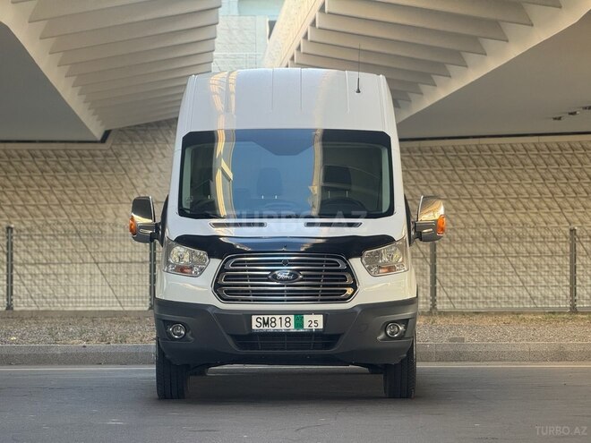 Ford Transit-18