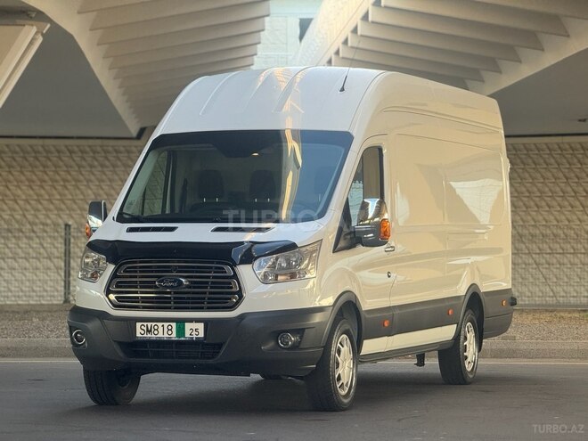 Ford Transit-8