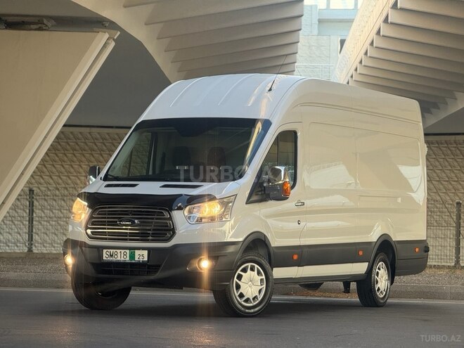 Ford Transit-16