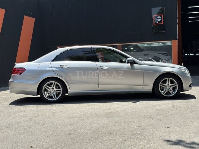 Mercedes E 220 d-7