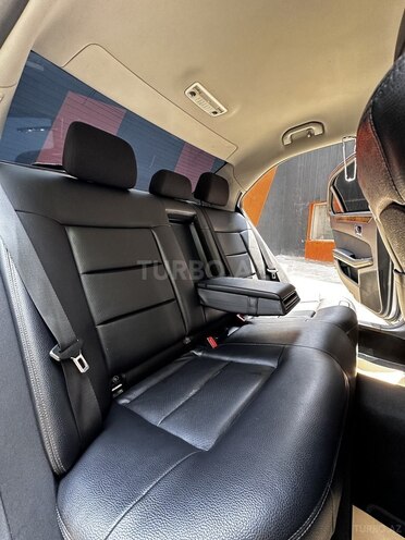 Mercedes E 220 d-4