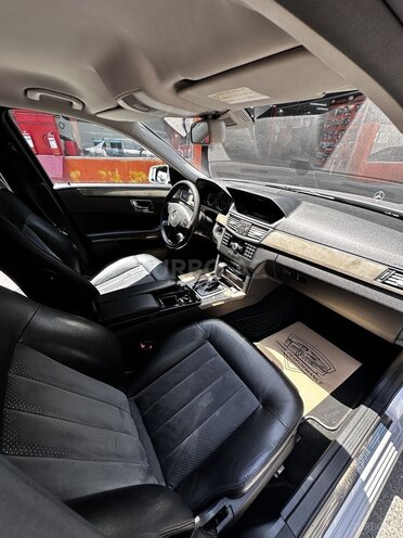 Mercedes E 220 d-5