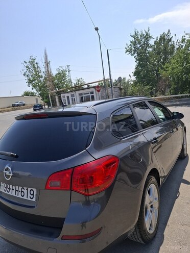 Opel Astra 2011, 317,000 km - 1.4 l - Bakı
