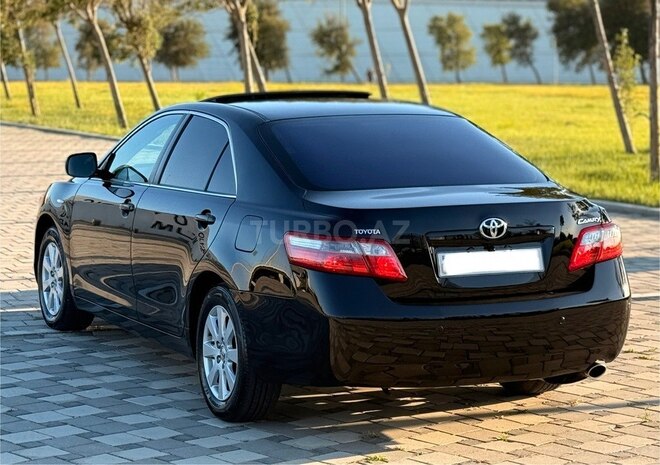 Toyota Camry-8