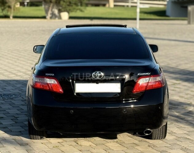 Toyota Camry-5