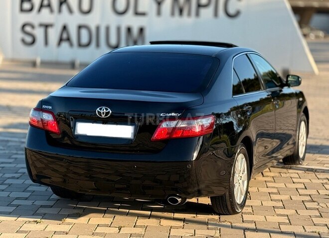 Toyota Camry-7