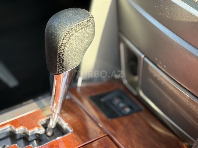 Toyota Camry-13