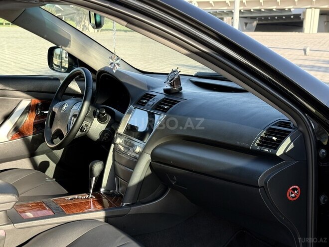 Toyota Camry-14