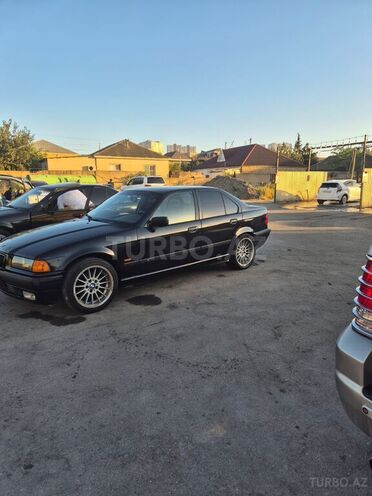 BMW 320-15