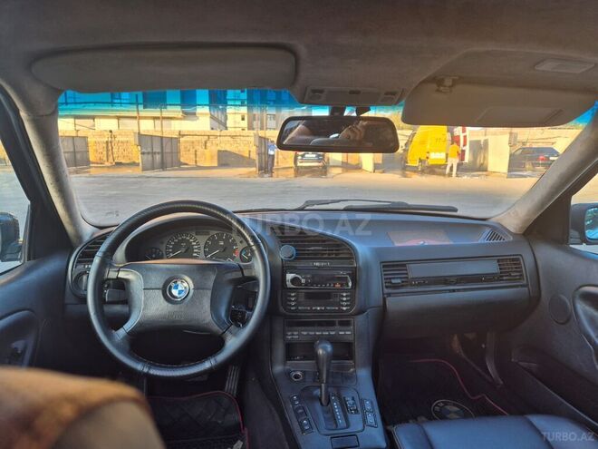 BMW 320-14