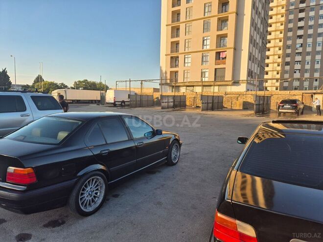 BMW 320-13