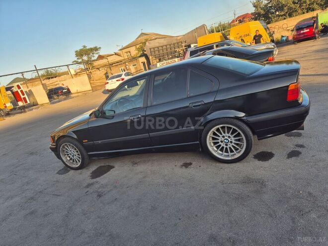 BMW 320-16