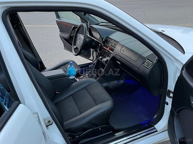 Mercedes C 180 1995, 305,000 km - 1.8 l - Gəncə