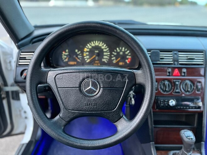 Mercedes C 180 1995, 305,000 km - 1.8 l - Gəncə