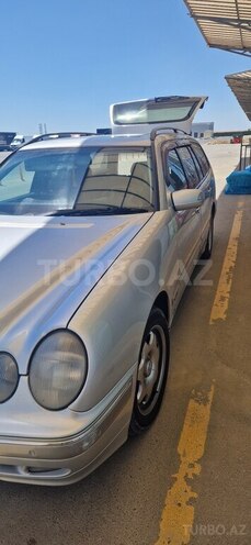Mercedes E 270 2001, 53,000 km - 2.7 л - Bakı