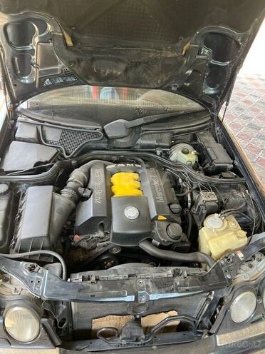 Mercedes E 280 1998, 350,000 km - 2.8 l - İmişli