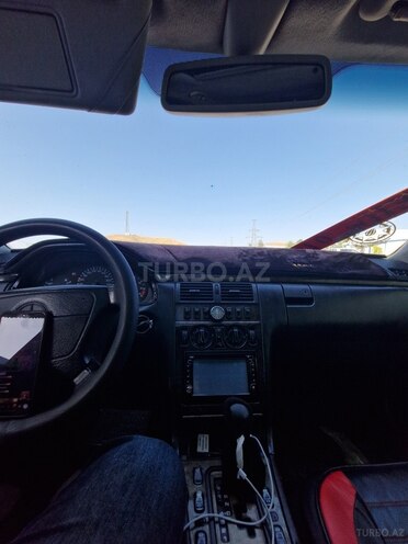 Mercedes E 280 1998, 350,000 km - 2.8 l - İmişli