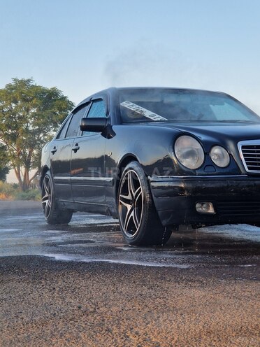 Mercedes E 280 1998, 350,000 km - 2.8 l - İmişli
