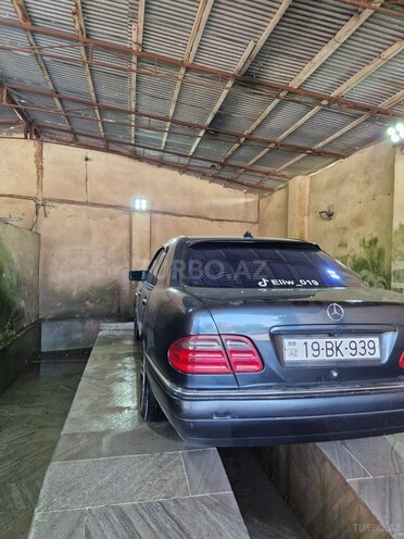 Mercedes E 280 1998, 350,000 km - 2.8 l - İmişli