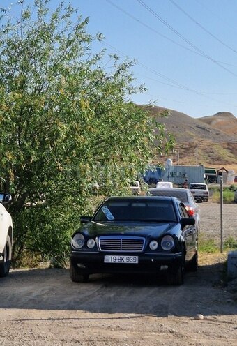 Mercedes E 280 1998, 350,000 km - 2.8 l - İmişli