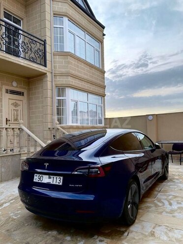 Tesla Model 3-15