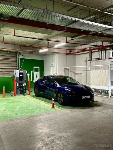 Tesla Model 3-8