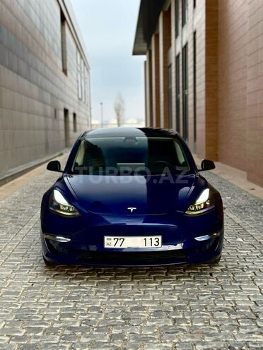 Tesla Model 3-13
