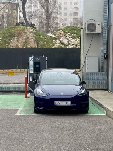 Tesla Model 3-17