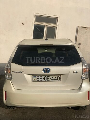 Toyota Prius V 2011, 273,910 km - 1.8 л - Bakı