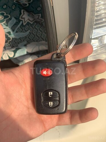 Toyota Prius V 2011, 273,910 km - 1.8 л - Bakı
