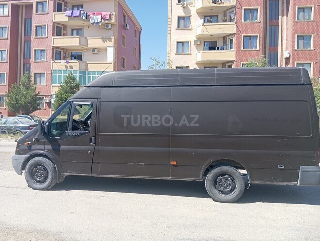 Ford Transit-9