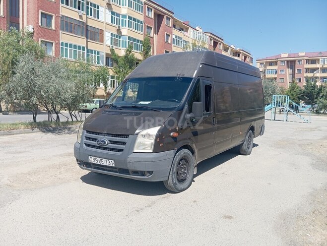 Ford Transit-11