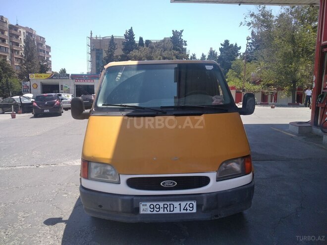 Ford Transit-1