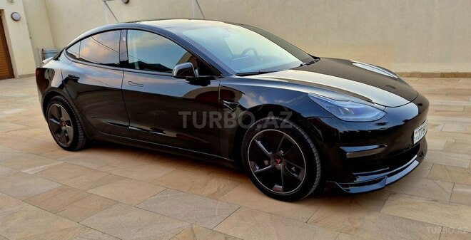 Tesla Model 3-3