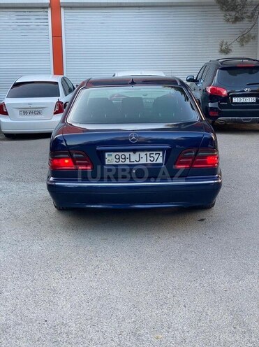Mercedes E 220 d 2000, 123,575 km - 2.2 l - Bakı